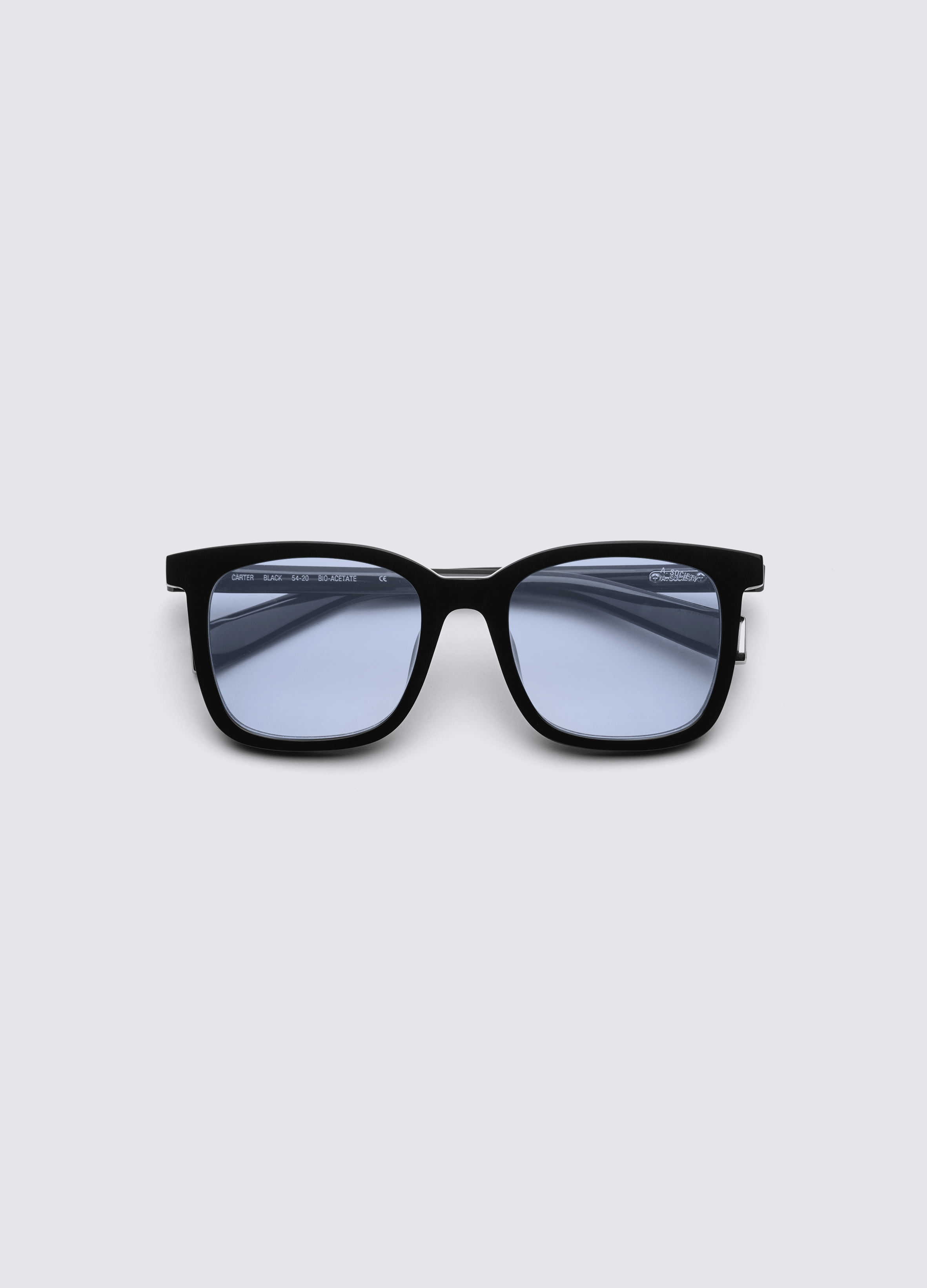 CARTER_BLACK_LIGHTBLUECOSMETIC